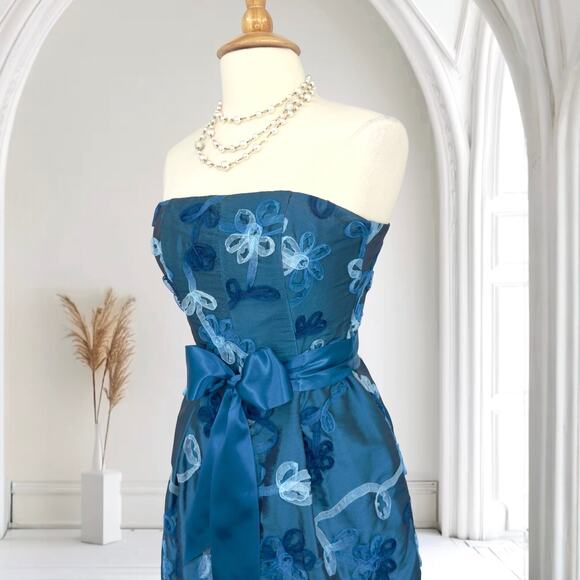 NWT Cache Blue Strapless Bubble Hem Applique Dress Size 2 Y2K Glam Luxe Evening - Picture 2 of 16